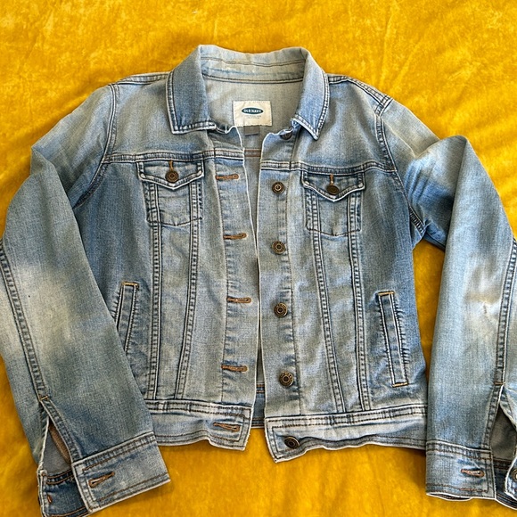 Light denim jacket, distressed - Picture 1 of 7